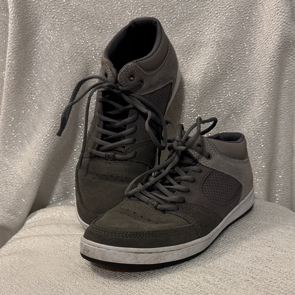 STI Men's Charcoal High-Top Sneakers Men’s 8